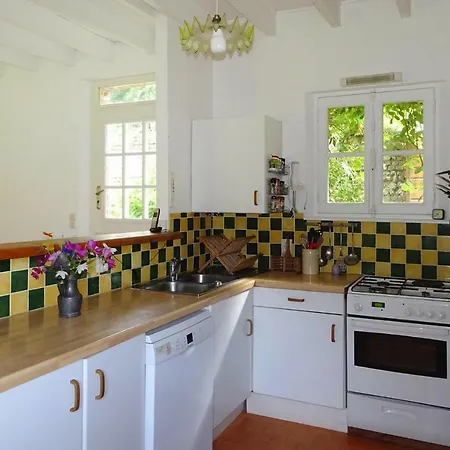 Дом отдыха Holiday Home Vattetot-Sur-Mer - Nmd011007-F